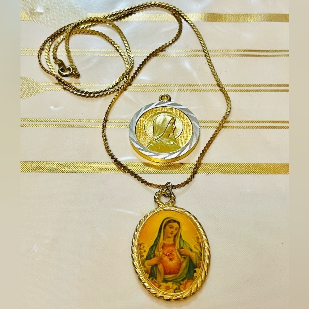 Vtg Lot Of 2 Religious Medal Prayer Christian Catholic Virgin Mary pendant # 8